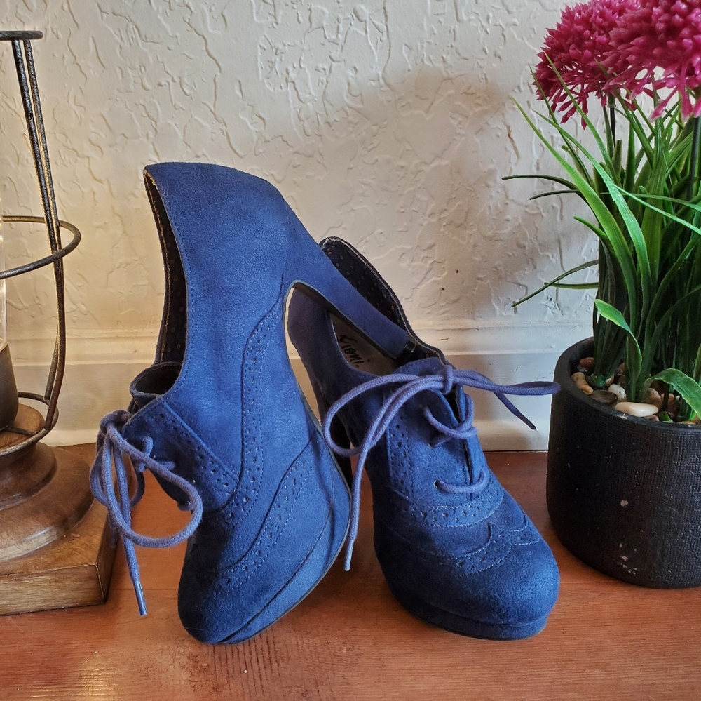 Fioni High Heels-size 6-